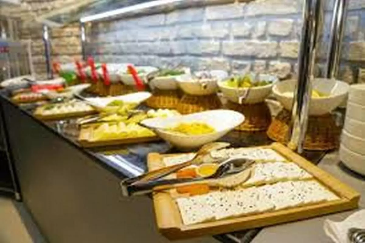 VILLA INN HOTEL FOOD.jpg